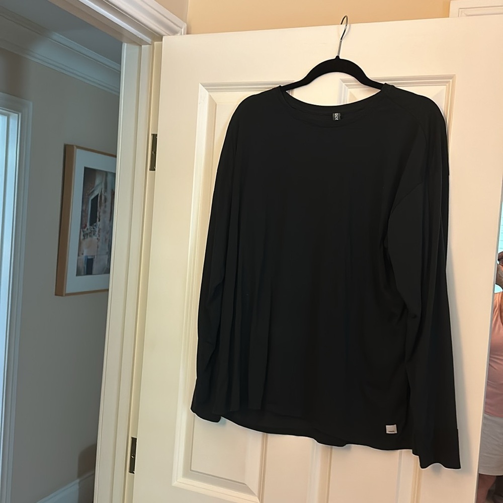 Vuori Women’s long-sleeve feather tee. Washed Black.  Size:  Large